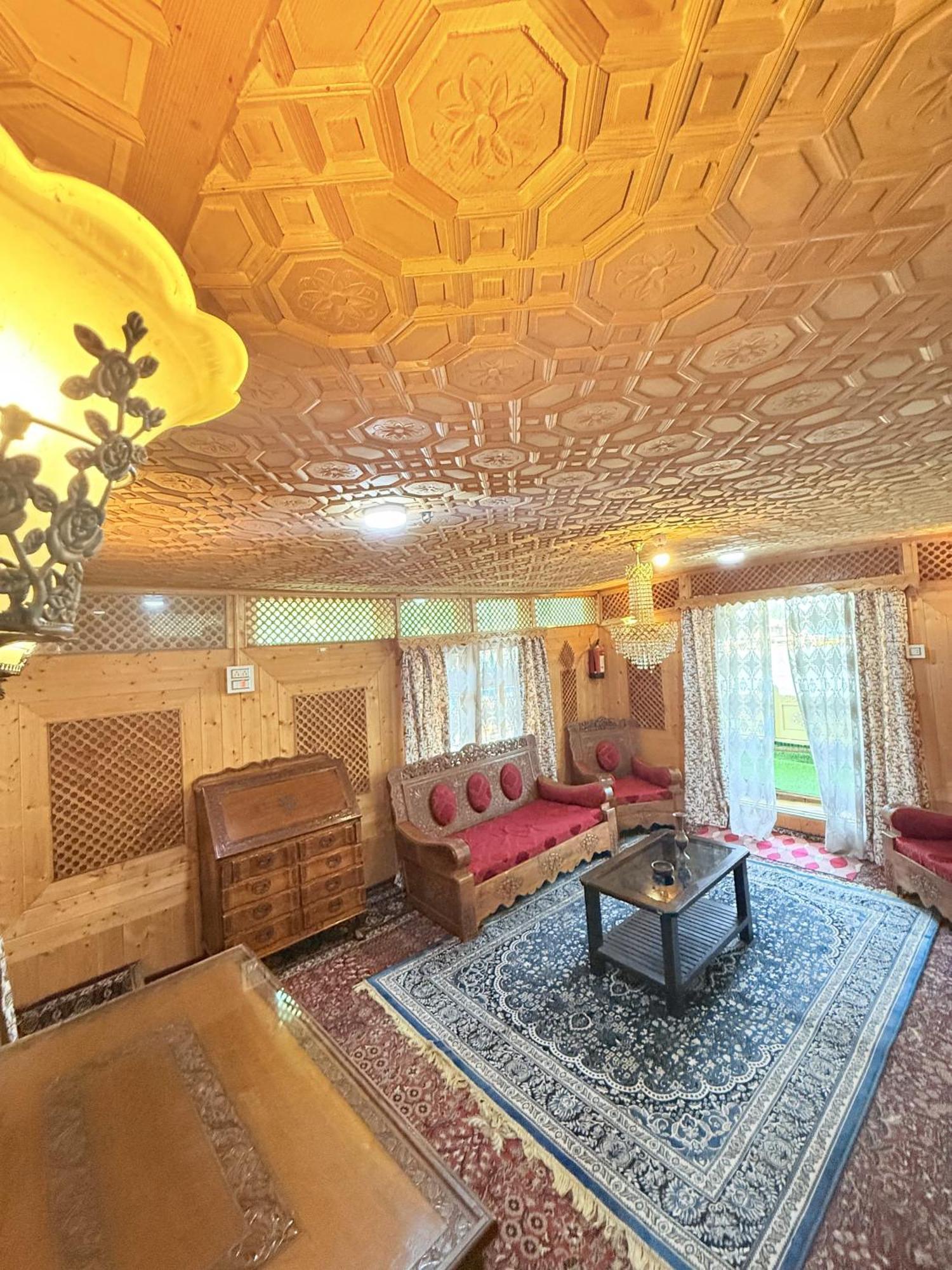 Lalarukh Group Of Houseboats Hotel Srinagar  Exterior photo